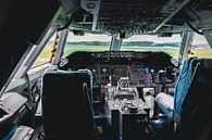 Cockpit with interior of Boeing on runway airport by Fotografiecor .nl thumbnail