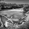 Bucht Cala Llombards auf der Insel Mallorca. Schwarzweiss Bild. von Manfred Voss, Schwarz-weiss Fotografie