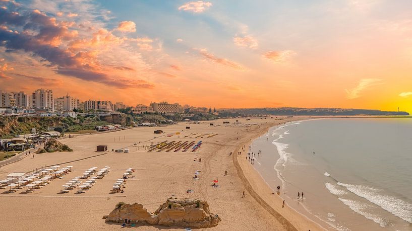 View over Praia da Rocha. by Jan Hendrik Golverdingen