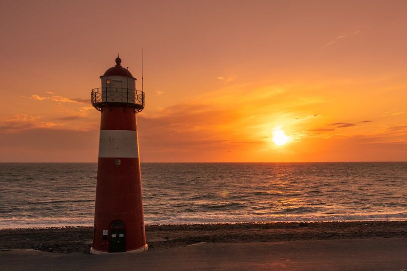 Sunset at the Westkapelle Lighthouse by Rick van de Kraats