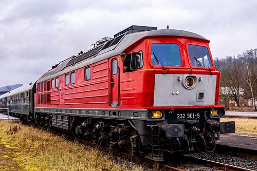 De speciale trein "Winterblitz" kort voor het binnenrijden van Schmalkalden - Thüringen - Duitsland