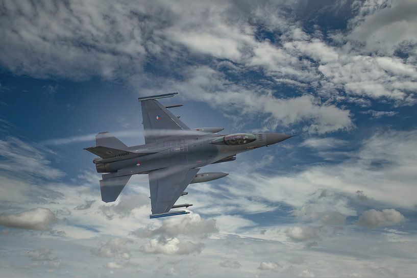 F-16 contre les faucons Pays-Bas par Gert Hilbink