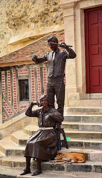 Street entertainment in Honfleur by Martine Moens