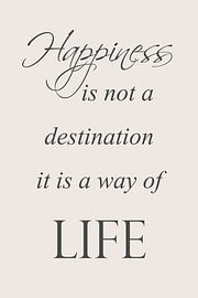 Happiness – Minimalistische Quote in Ecru van Sandra Hazes