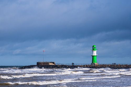 Pier aan de Oostzeekust in Warnemünde