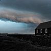 Kleine Kirche in Island . Konzeptuelle Kunst . von Saskia Dingemans Awarded Photographer