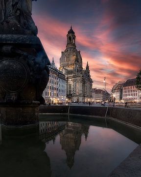 Frauenkirche Spiegelung von Bild.Konserve