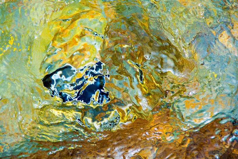 Water in colour 005 by Anna Hiemstra