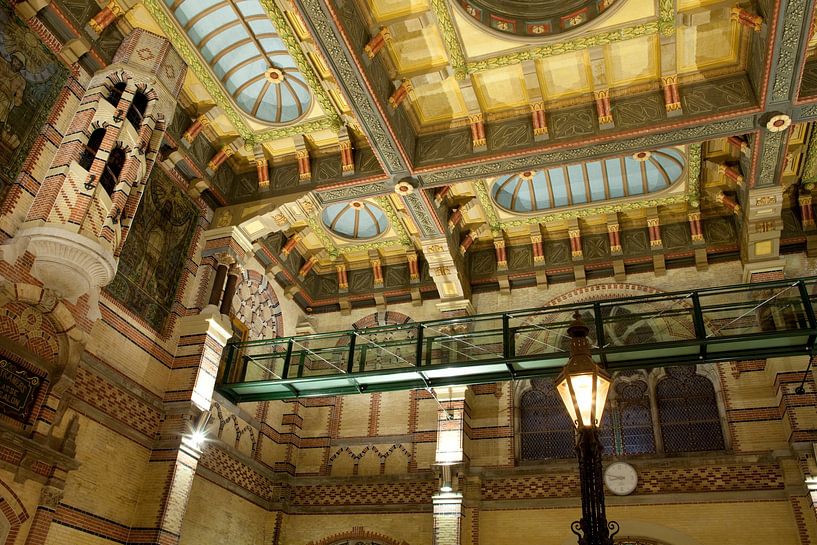 Plafond du hall de la gare centrale de Groningue par Patricia Hofmeester