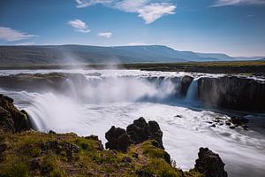 Chute d'eau de Godafoss Islande sur Michèle Huge