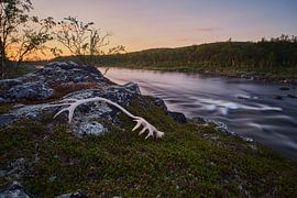Magic evening on the Stabburselva by Remco de Vries