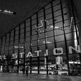 Rotterdam Central Station by Rogier Steyvers