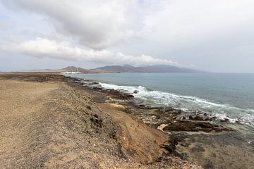 Kustgedeelte in het natuurpark van Jandia (Parque Natural De Jandina) op Fuerteventura van Reiner Conrad