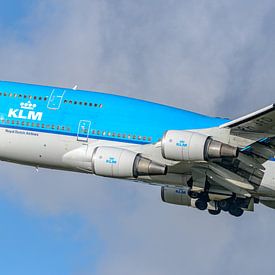 Opstijgende KLM Boeing 747-400M jumbojet. van Jaap van den Berg