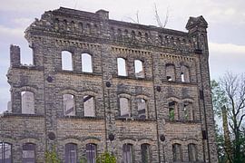 Demolition of the storage building of the complex Böllberger Mühle in Halle