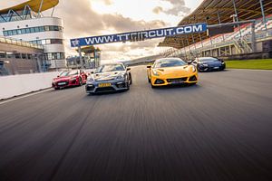 Duell zwischen Porsche GT4RS, Lotus Emira, Audi R8, Huracan STO