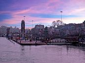 Stadsbeeld van Haridwar aan de rivier de Ganges in India bij zonsondergang van Eye on You thumbnail