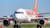 EasyJet Airbus A319-111 met speciaal kleurenschema. van Jaap van den Berg thumbnail