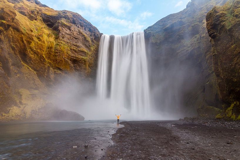 Skogafoss Wasserfall Island im Herbst von Mark den Boer