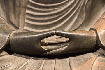 handen in meditatiehouding, dhyana mudra, Japanse Buddha van Jan Fritz