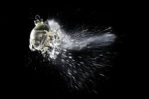 Explosionskugel weiß