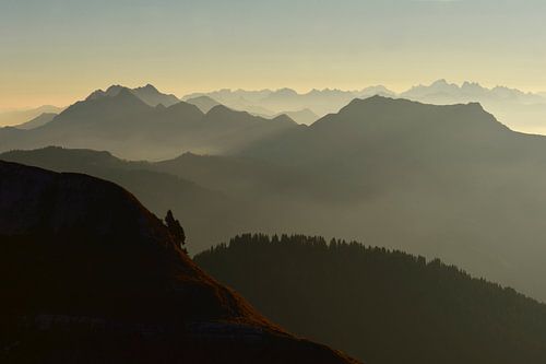 Sonnenaufgang in den Bergen... Alpen *Berner Oberland*