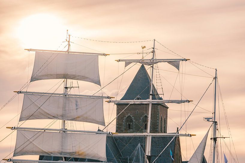Altes Segelschiff und Buitenkerk in Kampen von Sjoerd van der Wal Fotografie