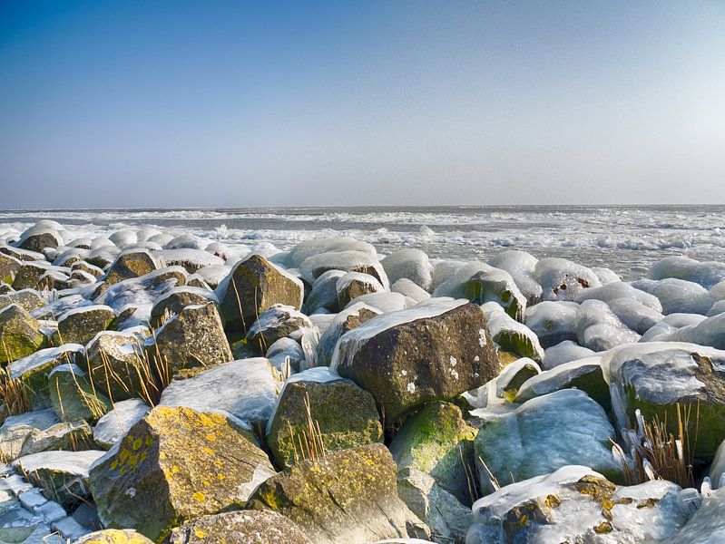 IJzige rotsen van Martijn Tilroe