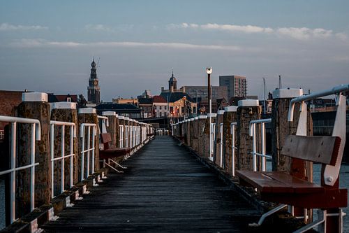 Stille Havenpier bij Schemering Stadsverlichting en Rust Vlissingen