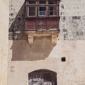 Door in Valletta III by Rüdiger Rohmann