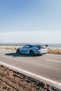 Porsche GT3 RS bij de Noordzee van Sebastiaan van 't Hoog