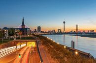 Düsseldorf am Rhein von Michael Valjak Miniaturansicht