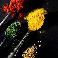 Spices on spoons