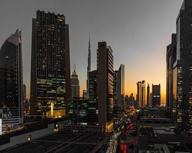 Dubai by Hello Pompoyo