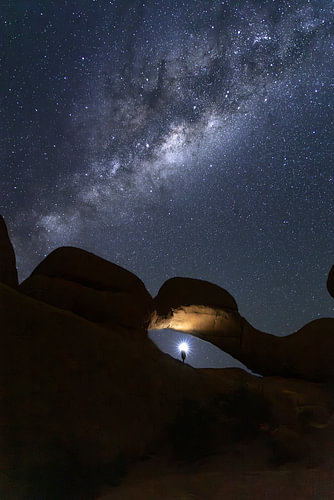 La Voie lactée au-dessus de la 'rock arch'