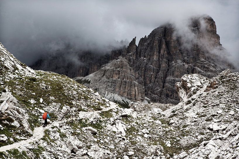 Hiking in the Italian Dolomites van Ellen van Drunen