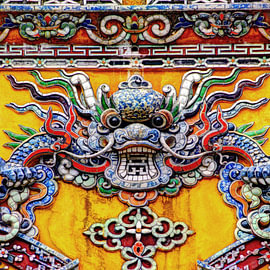 Draak in Keizerlijke Citadel Hue Vietnam Vierkant van Hendrik-Jan Kornelis