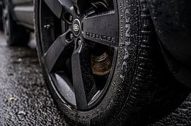 Land Rover Defender by Bas Fransen