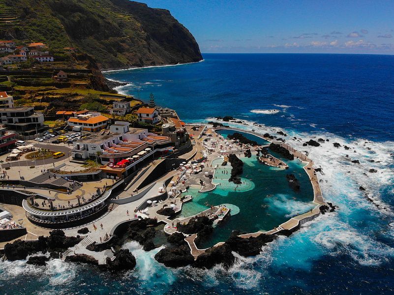 Drone-foto natuurlijk zwembad Madeira - Porto Moniz van Jan-Maarten Kreulen