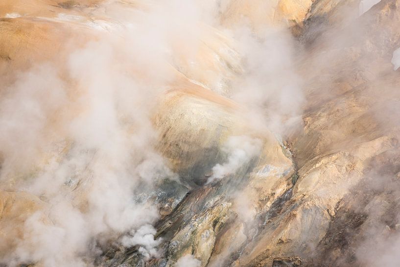 Evaporating mountain by Leendert Noordzij Photography