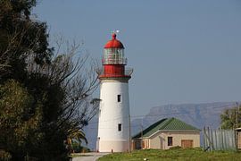 vuurtoren met tafelberg by Irene de Moree