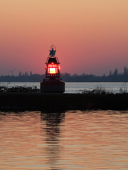 Lampje op het water