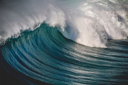 Fuerteventura waves (colour) by Andy Troy