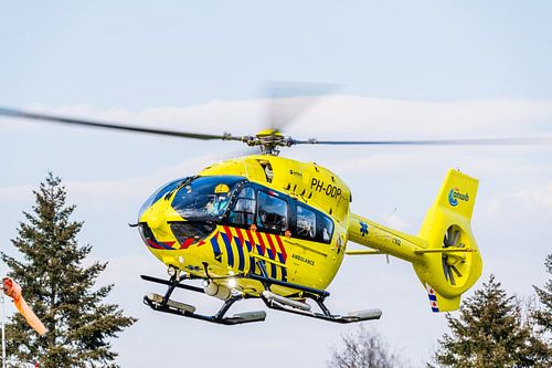 Lifeliner 5 transport a corona patient