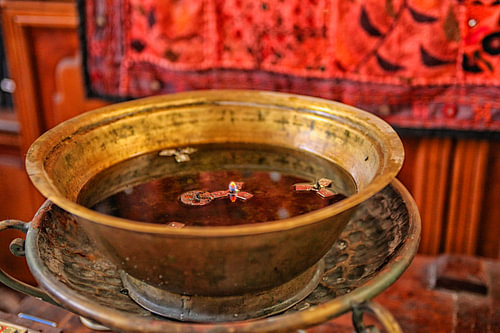Olielamp in oude synagoge in Griekenland