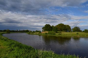 De Vecht bij Rheeze in de avond van Bernard van Zwol