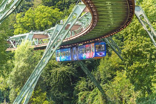 Wuppertal's landmark in airy elegance by Walter G. Allgöwer