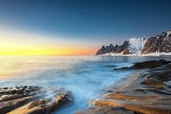Sonnenuntergang am Tungeneset auf der Insel Senja in Norwegen im Winter von Sjoerd van der Wal Fotografie Miniaturansicht