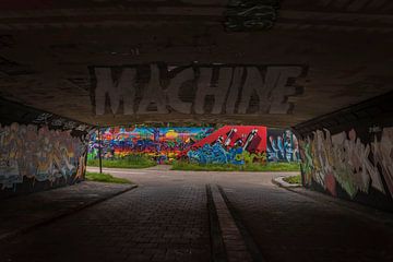 Tunnel met graffiti van Ans Bastiaanssen