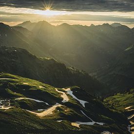 Lever du soleil sur le Nebelhorn sur Tobias Reißbach